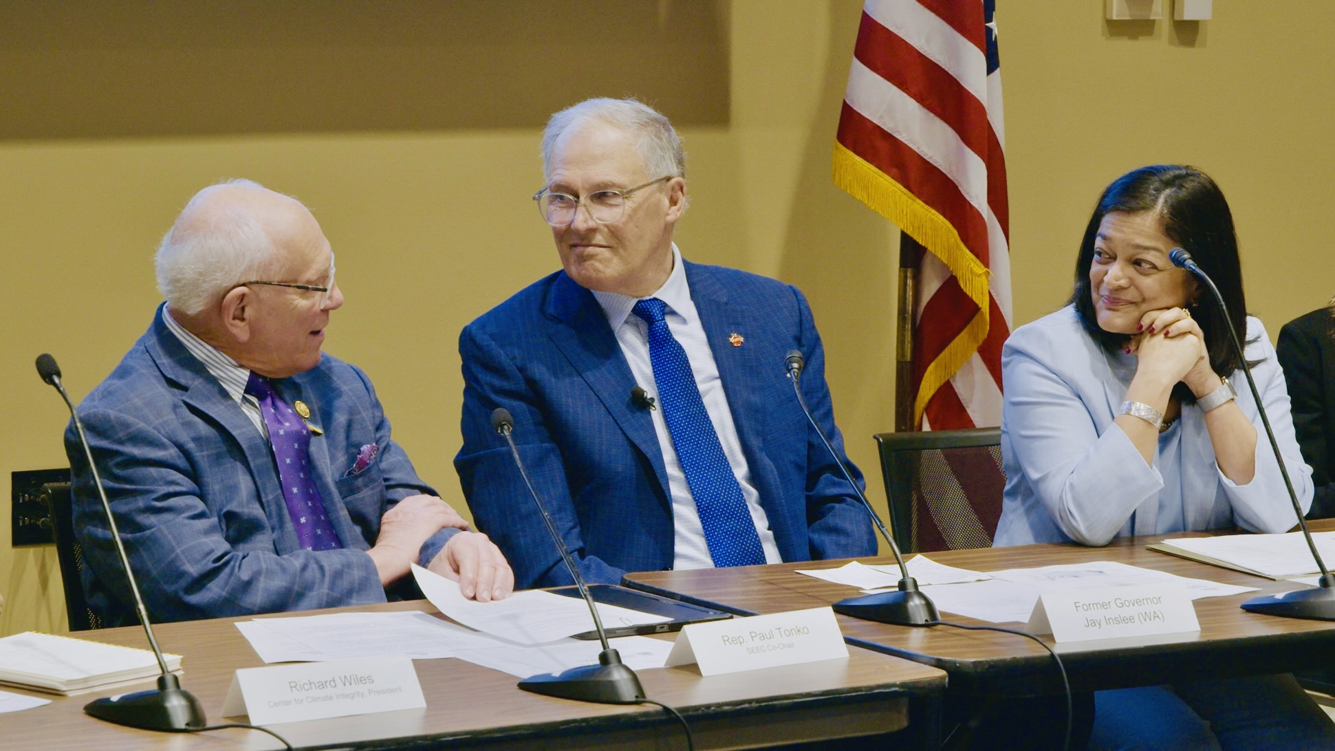 News-2026-0401-Inslee.jpeg